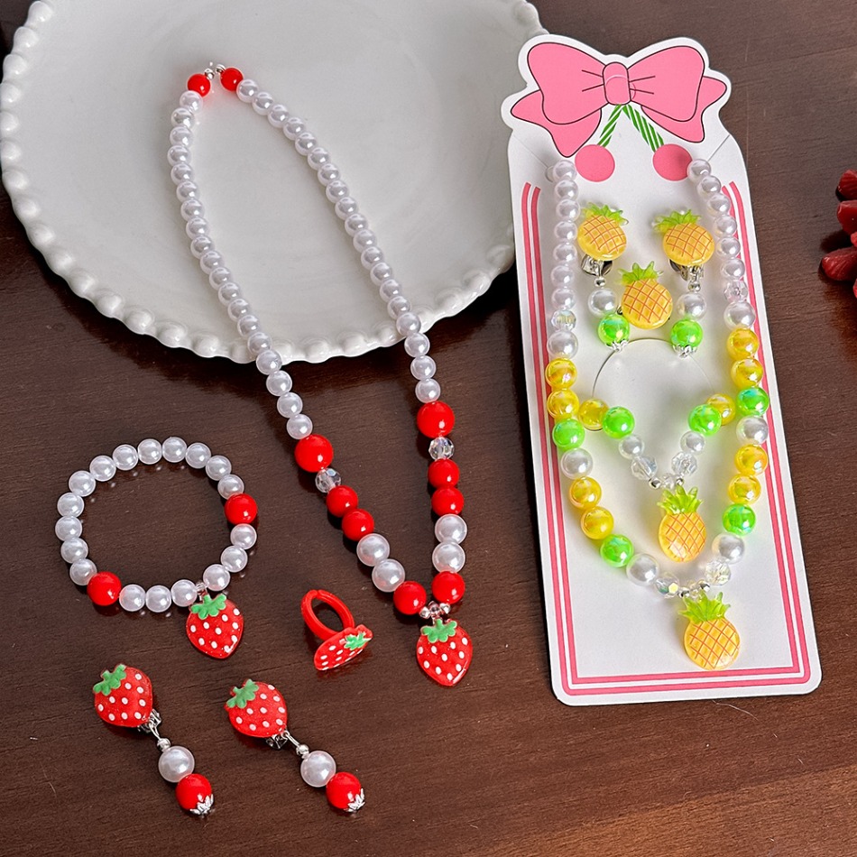 Children Strawberry Headwear S - Baby Clothing Store 评论和价格